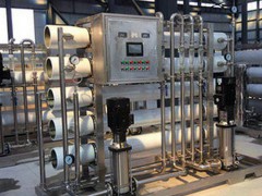 長春10噸反滲透純凈水設(shè)備現(xiàn)場維護 (136播放)