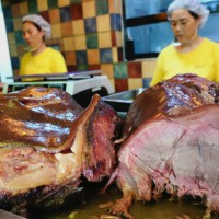 驢肉火燒加盟培訓(xùn)，2-3人即可開(kāi)店