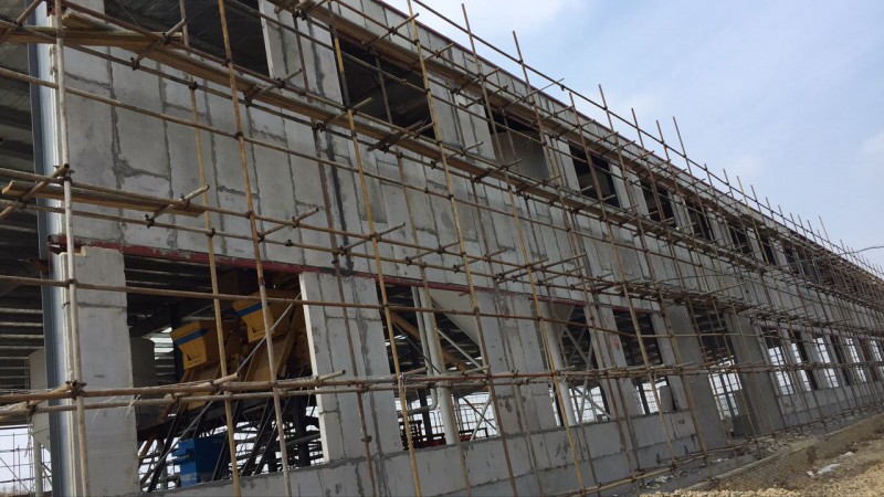 輕質隔墻板的優(yōu)缺點