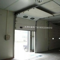 工業(yè)提升價(jià)格 天津滑升門(mén)廠家 科曼斯門(mén)業(yè)