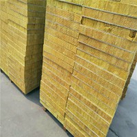 廠家批發(fā)高質(zhì)量外墻專用復(fù)合板，巖棉防火保溫板廠家【鑫燁】